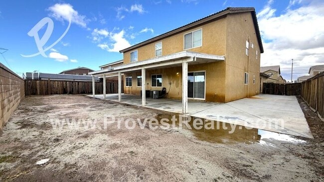 Building Photo - 9640 Peridot Ave