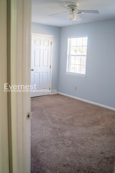 Building Photo - 4809 Brighton Ln