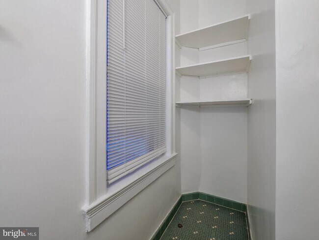 Building Photo - 2908 Q St NW