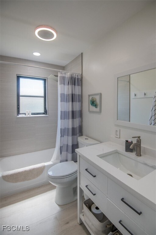 Building Photo - 915 Don Juan Ct