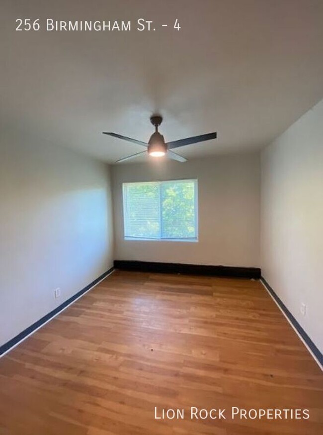 Building Photo - Modern & Cozy Living for $1,099/month!