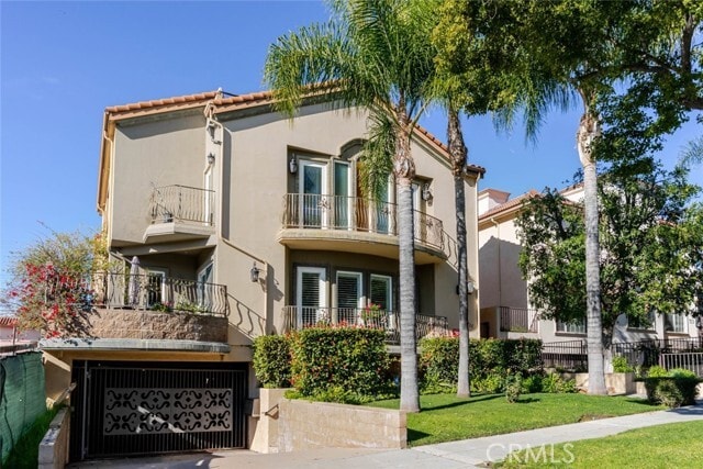 Building Photo - 711 E Angeleno Ave