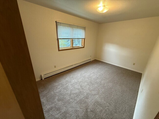 Building Photo - 1830 Congress Cir