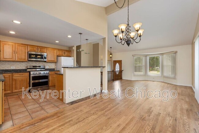 Building Photo - 1003 S Finley Rd