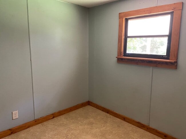 Building Photo - 474 Whitehall Rd