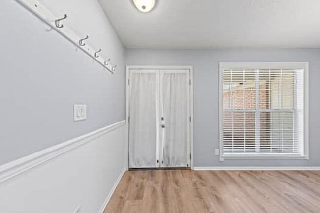 Building Photo - Beautiful Niceville Home!