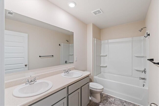 Building Photo - 1508 Brangus Dr