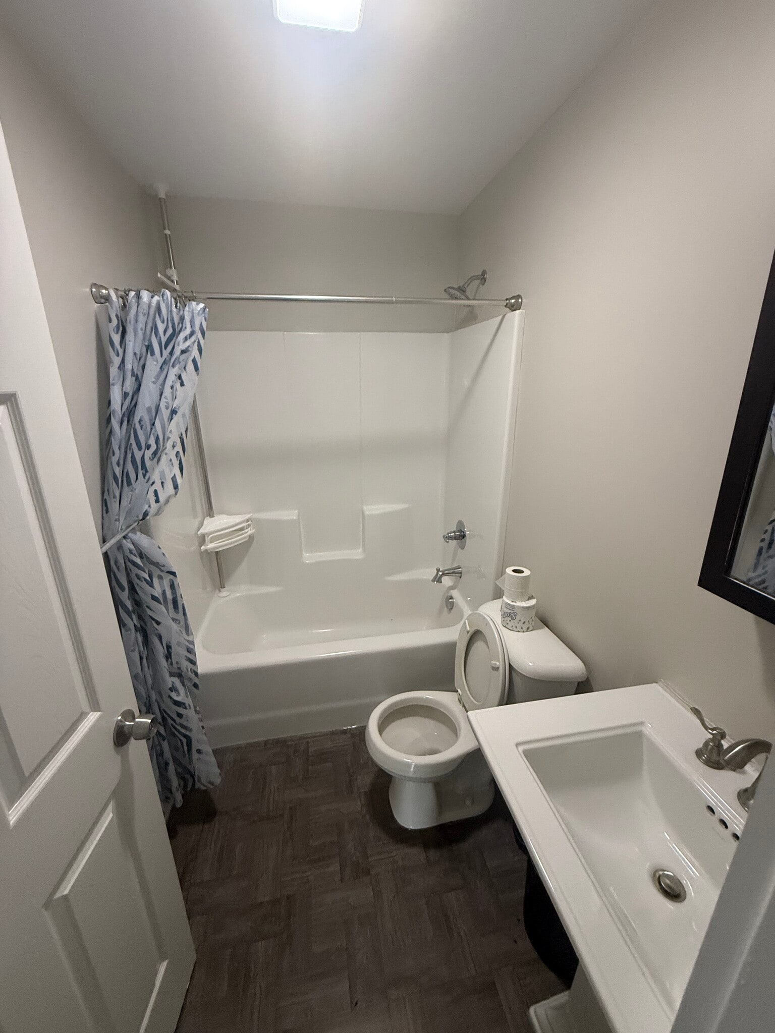 Building Photo - 204 Cude Ln