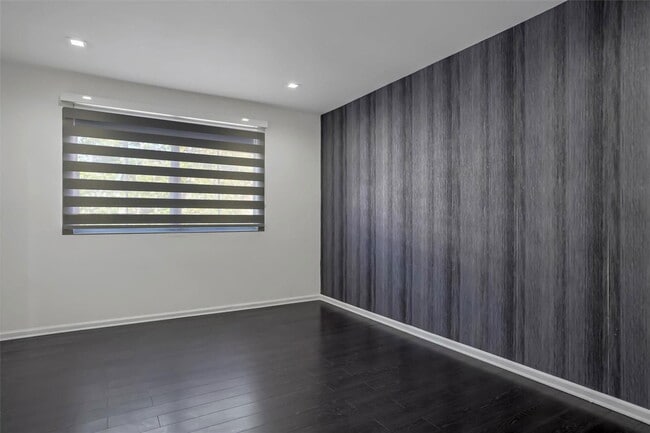 Building Photo - 46 NW 85th Ct