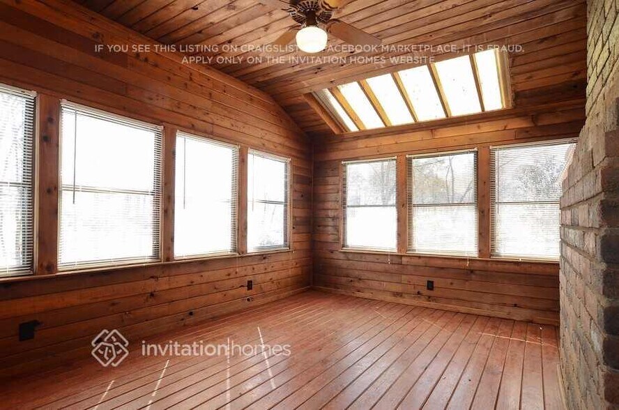 Building Photo - 6212 Shallowford Way