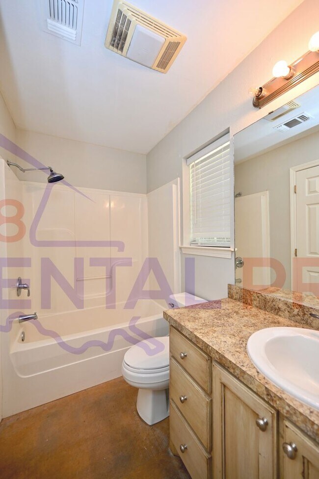 Building Photo - 1202 McQuay Dr
