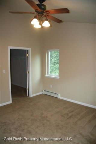 Building Photo - 1872 Blackburn Way