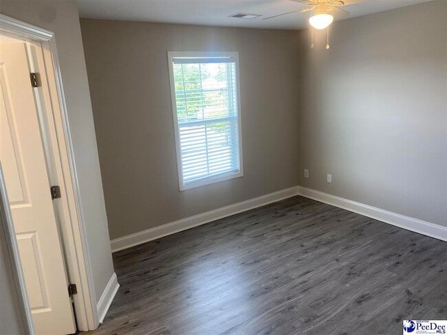 Building Photo - 1160 S Festival Drive