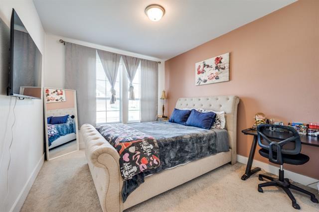 Building Photo - 1224 Villalonga Dr