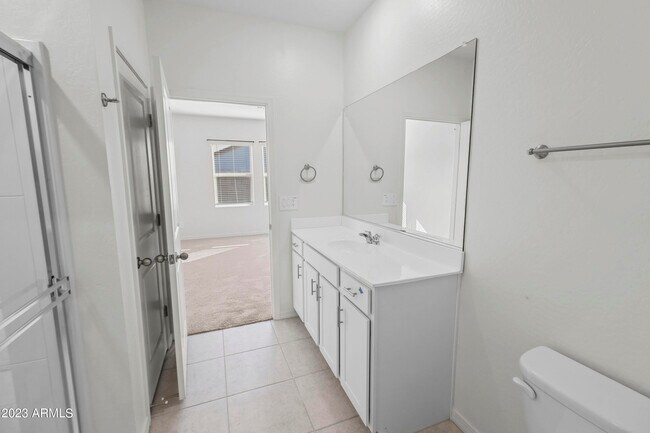 Building Photo - 5733 W Coplen Farms Rd
