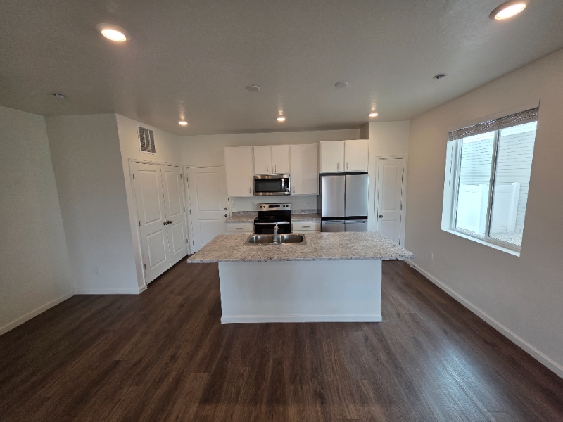 Building Photo - 37 N Veranda Ct