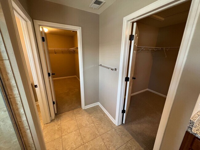 Building Photo - Spacious Corner-Lot Gem in South Denver Metro