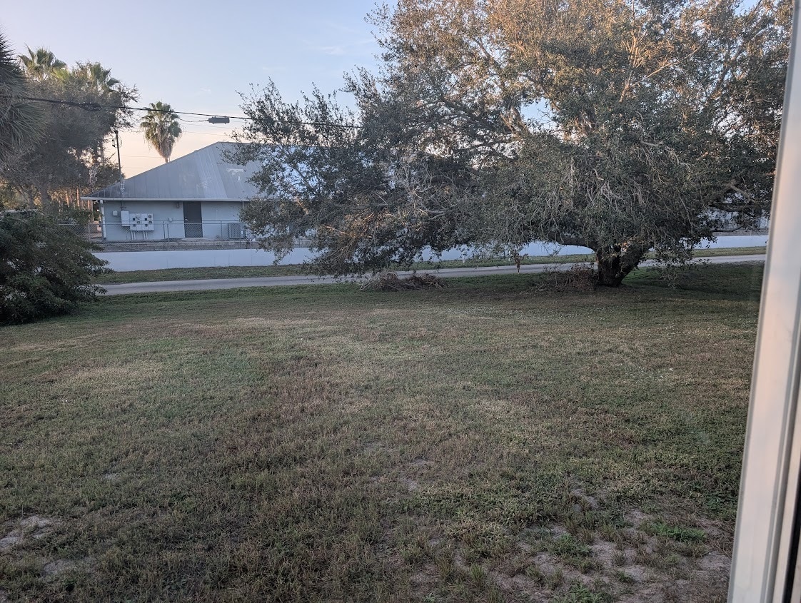 Building Photo - 392 Del Monte Rd