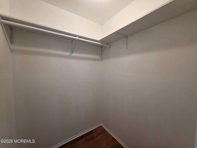 Building Photo - 129 Tulip Ln