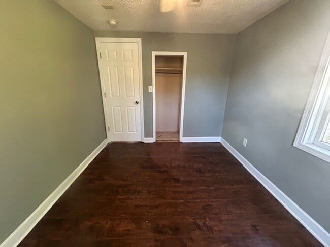 Building Photo - 3530 Beaumont Ave