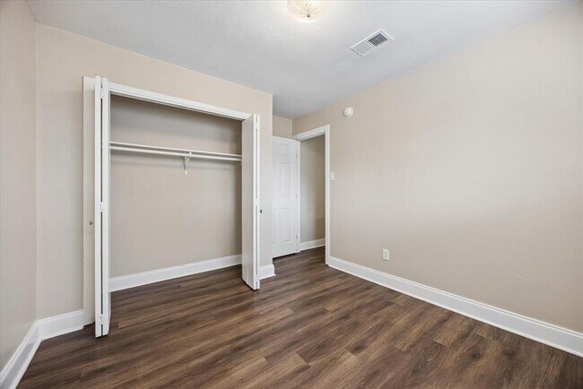 Building Photo - 8329 Fathom Cir