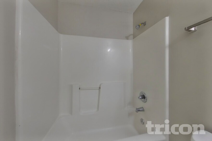 Building Photo - 5733 Partin Ln