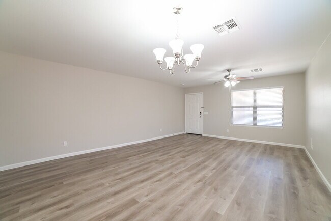 Building Photo - 10529 W Foothill Dr