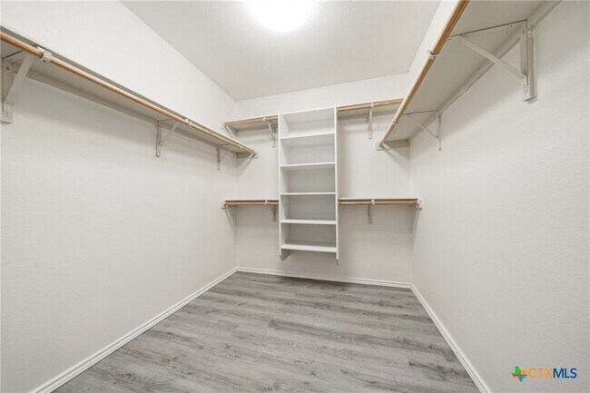 Building Photo - 9513 Fratelli Court
