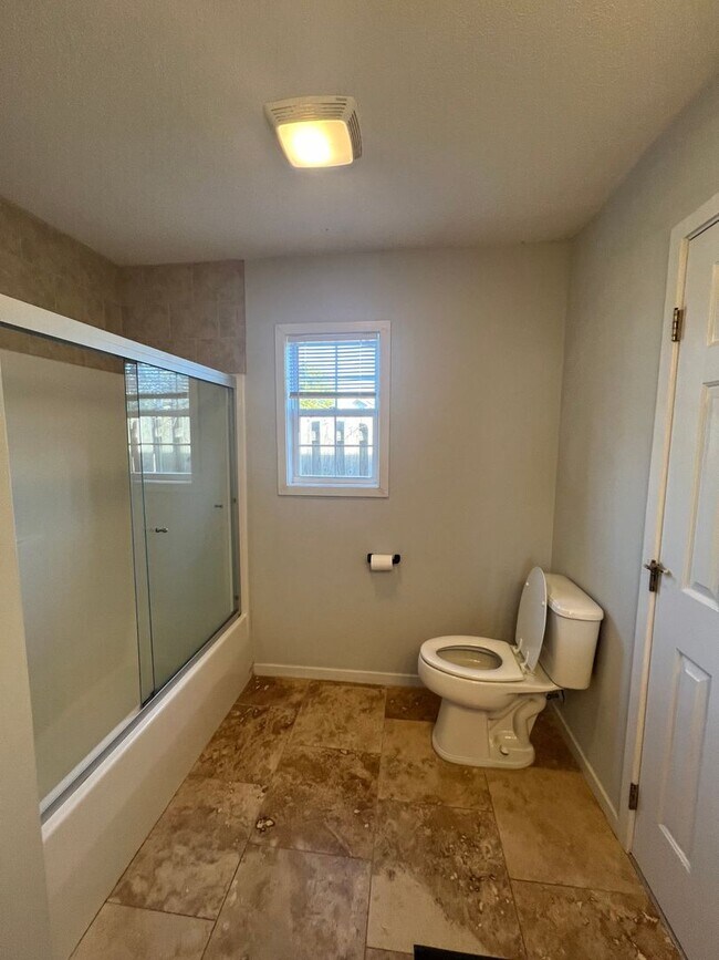 Building Photo - COMING SOON! 3 BR/2bath/Carport/Fenced Yard/ No carpet Odgen location. One level home, Beautiful ...