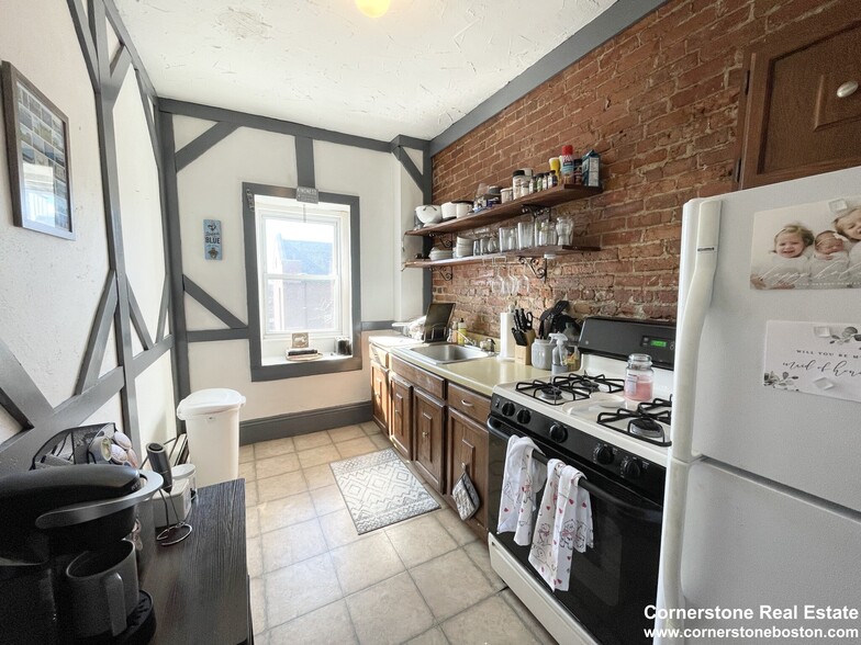 Primary Photo - 748 E 4th St