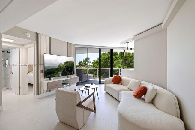 Building Photo - 3610 Yacht Club Dr