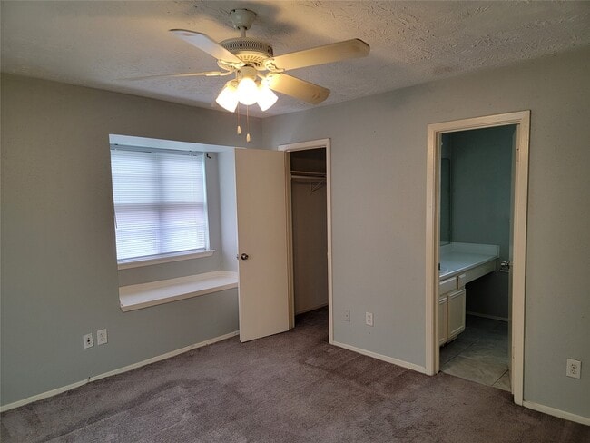 Building Photo - 18506 Andalusian Dr