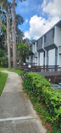 Building Photo - Experience Serene Lakeside Living at Biven...