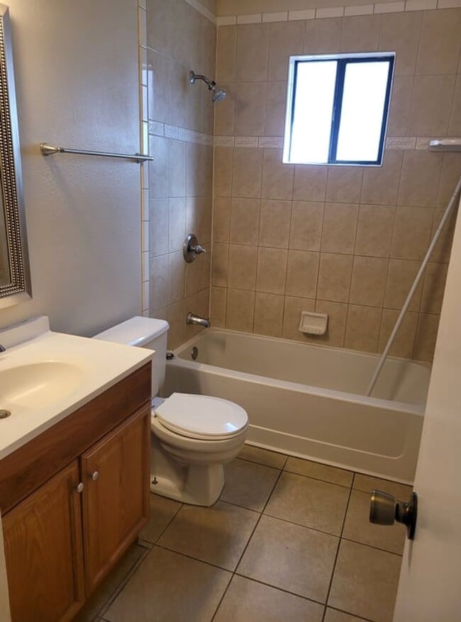 Building Photo - Charming 2 Bed, 1 Bath Home in Rio Rancho ...