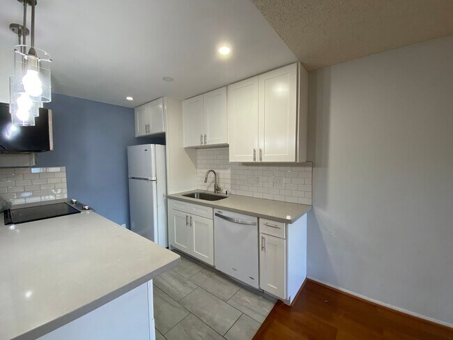 Building Photo - 46-063-63 Emepela Pl