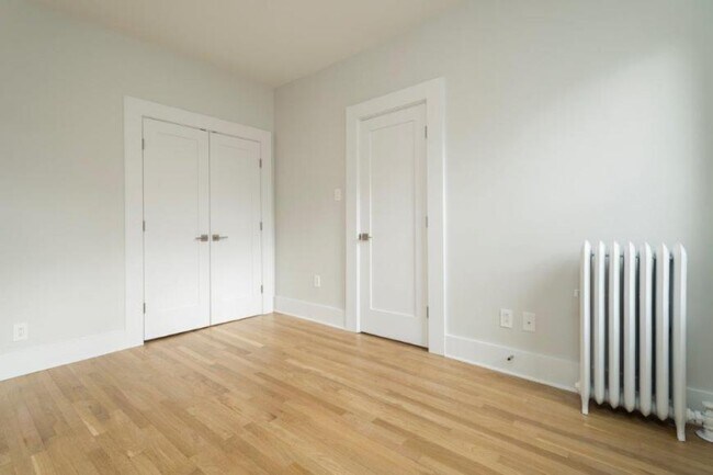 Building Photo - 3 bedroom in Boston MA 02135