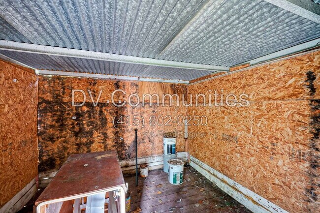 Building Photo - 12919 S Coast Dr