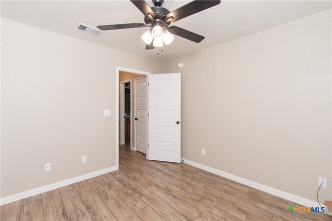 Building Photo - 2060 Stillwell St