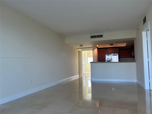 Building Photo - 2641 N Flamingo Rd