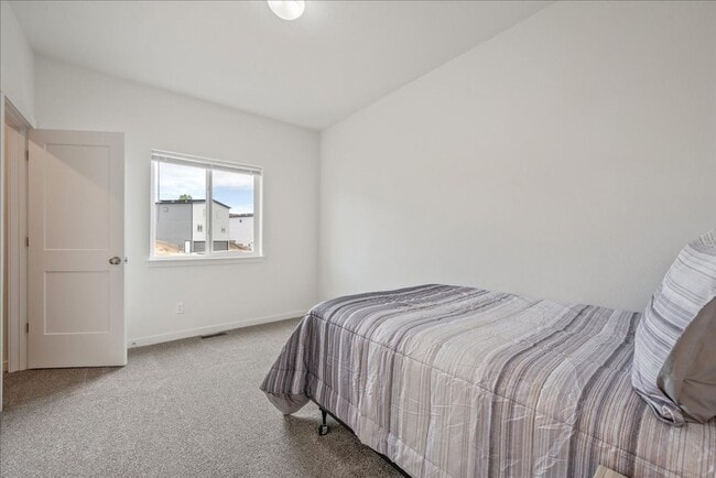 Building Photo - 1744 Richard Martin Dr