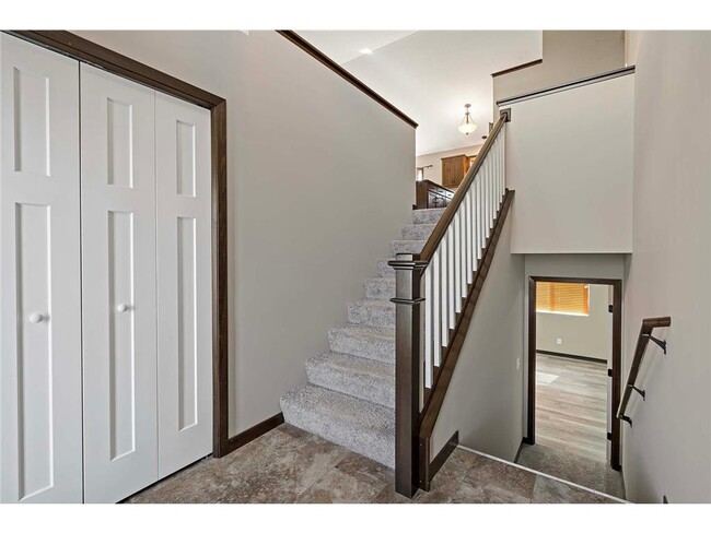 Building Photo - 7713 Lambert Cir NE