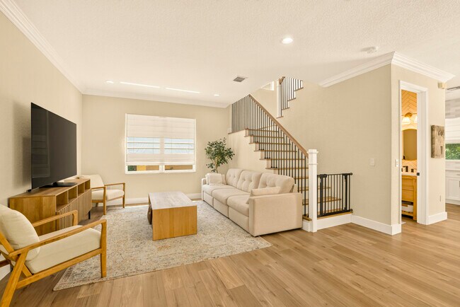 Building Photo - 7630 Topiary Ave
