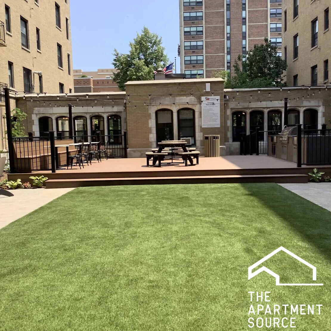 Building Photo - 4242 N Sheridan Rd