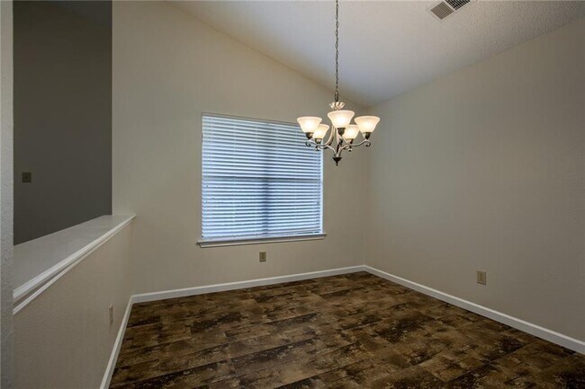 Building Photo - 12320 Thompkins Dr