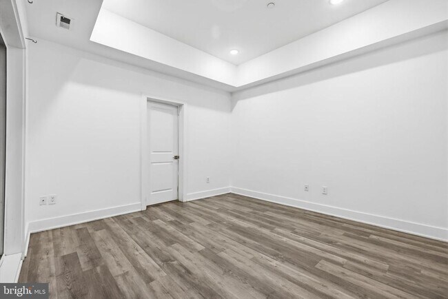 Building Photo - 516 W Montgomery Ave