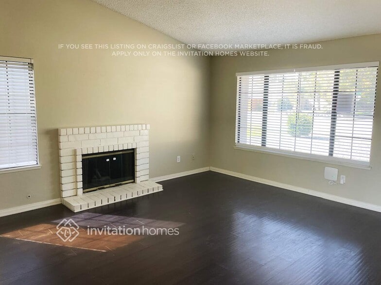 Building Photo - 5265 Jasmine St