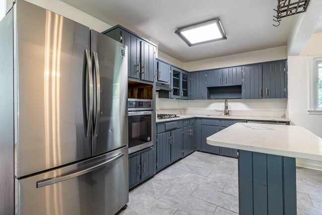 Building Photo - 3146 Bluebird Ln