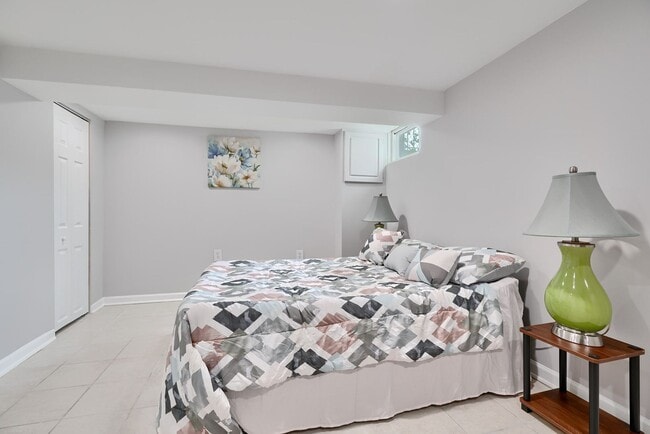 Building Photo - Spacious Townhome 3Bed/2Bath in Dundalk