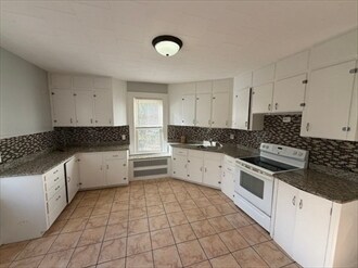 Building Photo - 148 George St