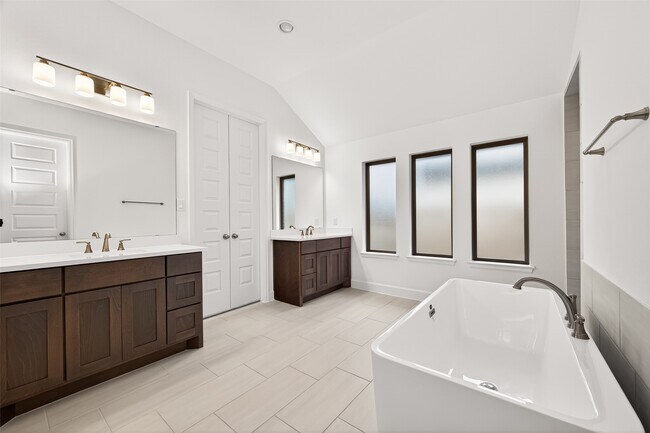 Building Photo - 29731 Brushy Gables Dr